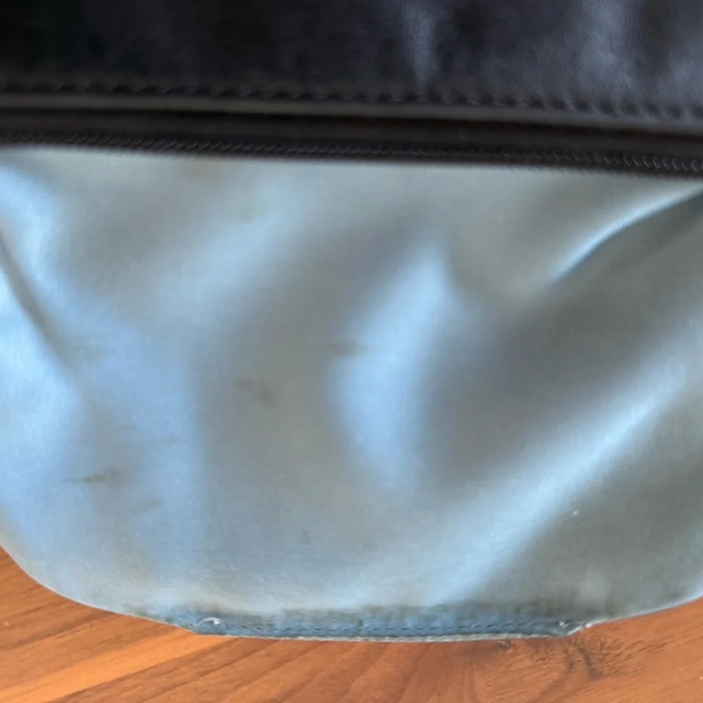 Elegant Coach Black Leather Wristlet - Picture 6 of 9
